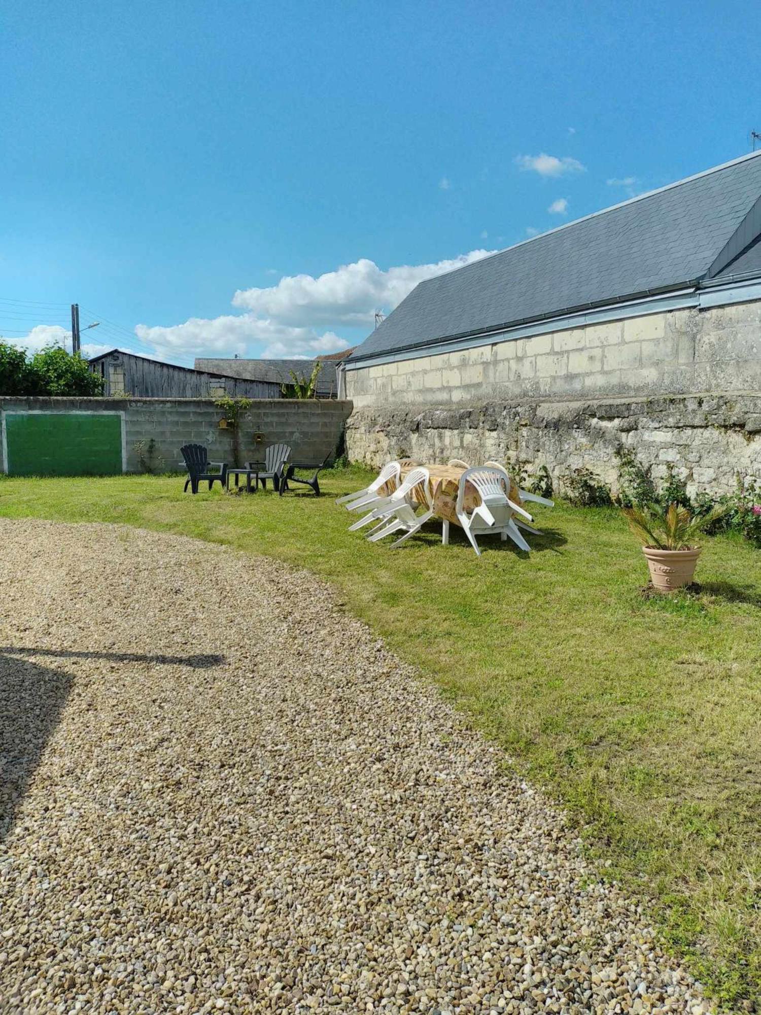 La P'Tite Veronnaise Savigny-en-véron Exterior foto